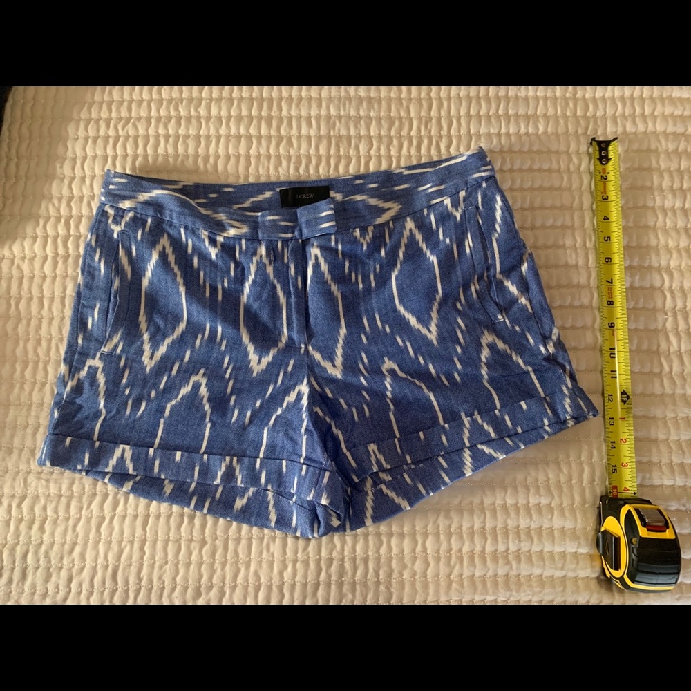 JCrew linen/cotton blue & white pattern shorts.